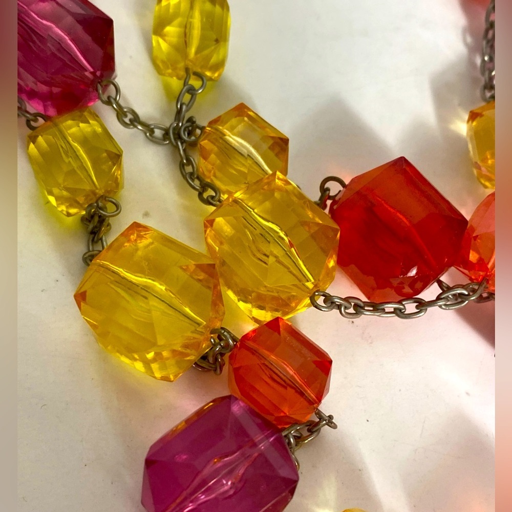 Extra long Tropical color necklace, Faceted lucite squares 78”in - Picture 4 of 9